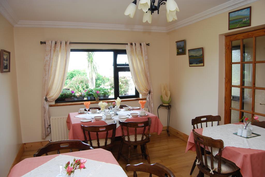 The Ocean Wave Bed & Breakfast Cleggan Esterno foto
