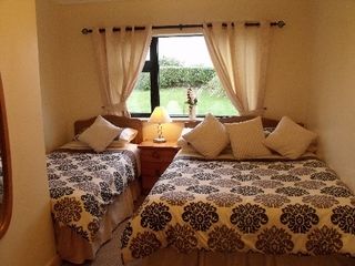 The Ocean Wave Bed & Breakfast Cleggan Esterno foto